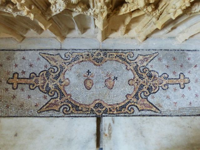 Altar mosaic